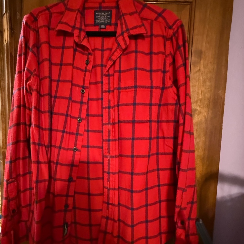 3/$15 American Eagle Red Plaid Shirt Flannel Shirt M EUC